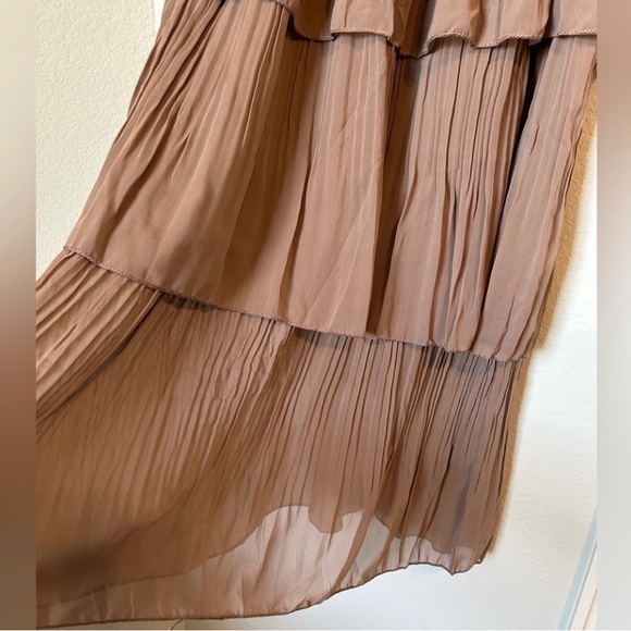 Elegant Tan Midi Skirt - Picture 4 of 5